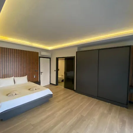 Alessandro Boutique Hotel *
